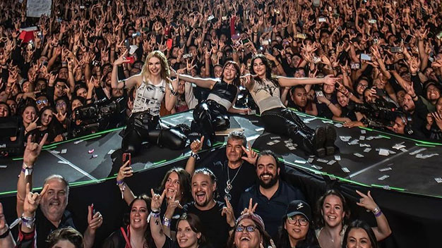 ¡THE WARNING CONQUISTAN EL PEPSI CENTER!
